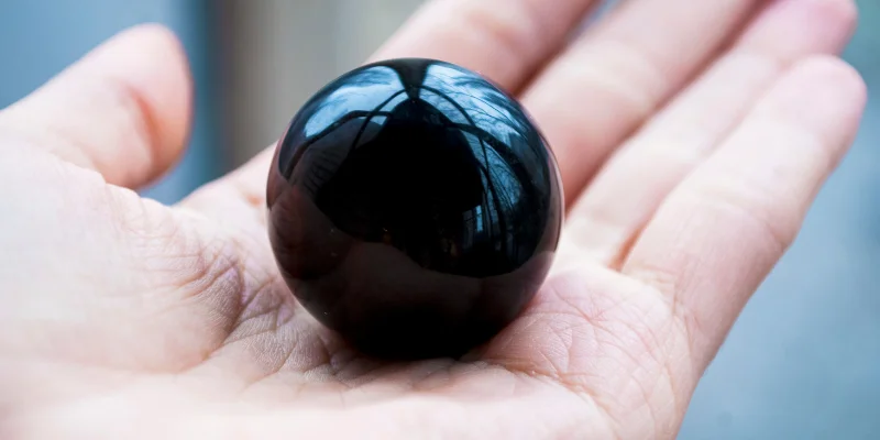 Obsidyen Taşının Faydaları ve Özellikleri