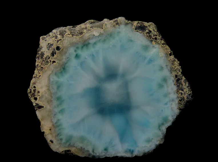 Larimar Taşı