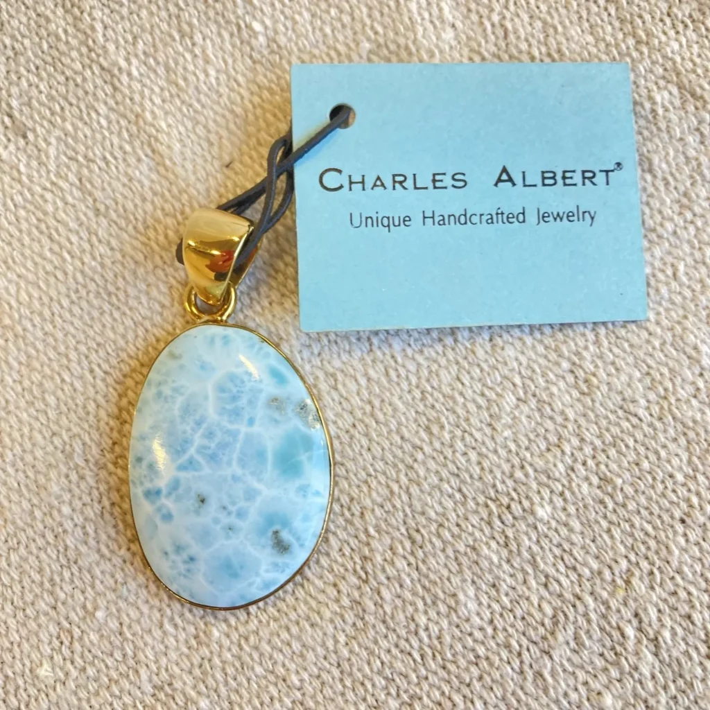 Larimar Taşı