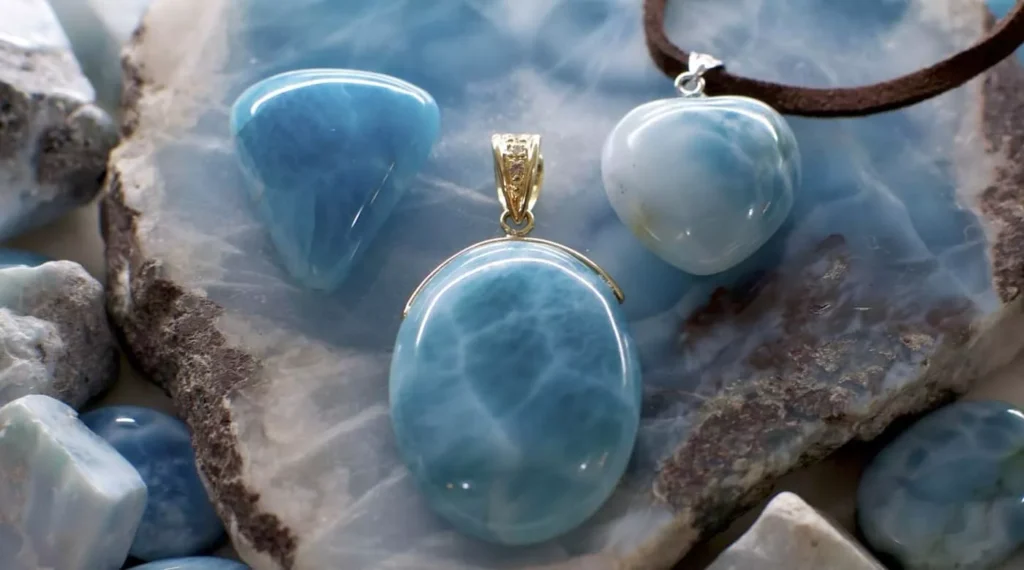 Larimar Taşı