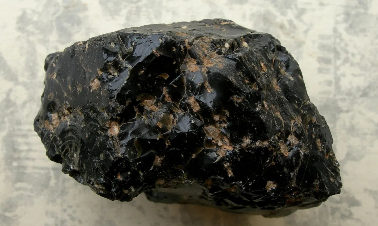 Obsidyen Taşı