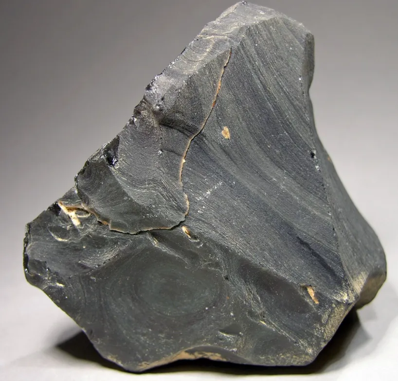 Obsidyen Taşı