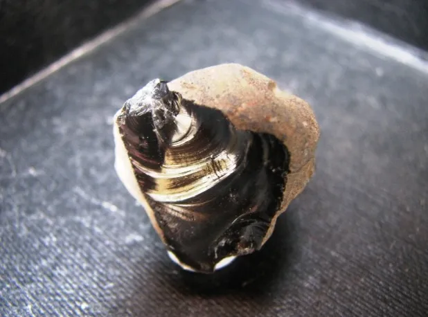 Obsidyen Taşı