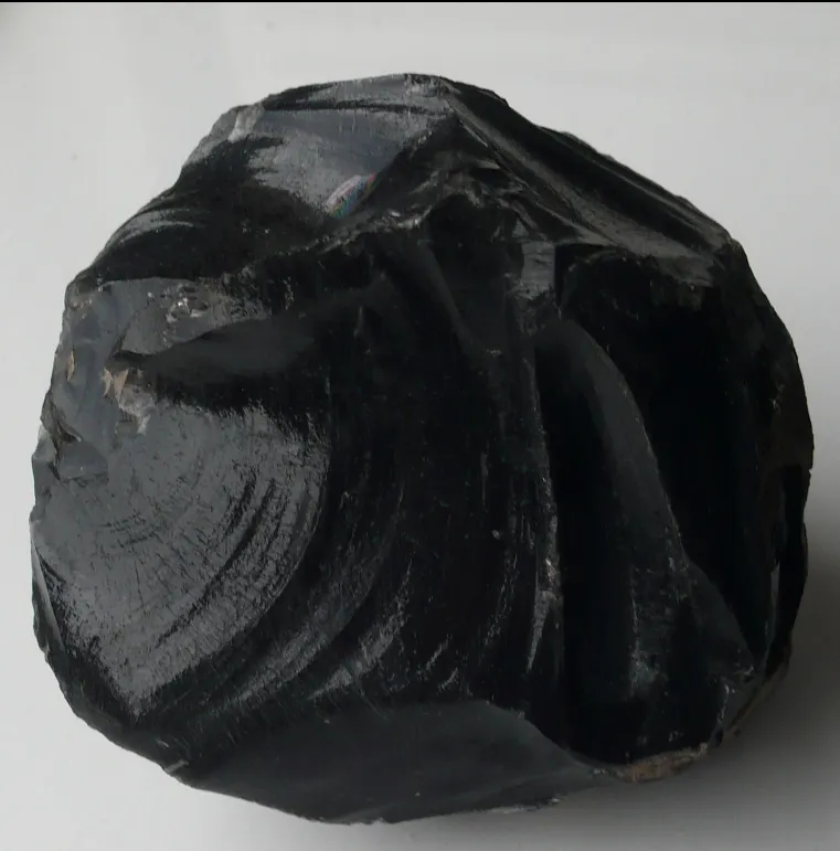 Obsidyen Taşı