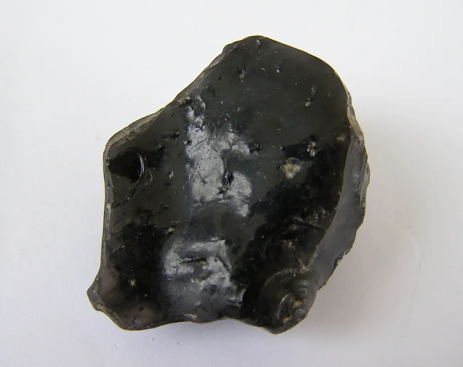 Obsidyen Taşı