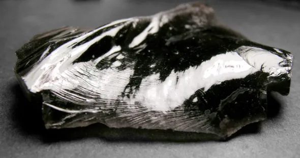 Obsidyen Taşı