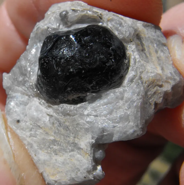 Obsidyen Taşı