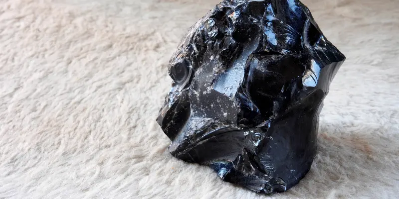 Türkiye'deki Volkanik Kayaç Oluşum Alanları Obsidyen Volkanik Cam